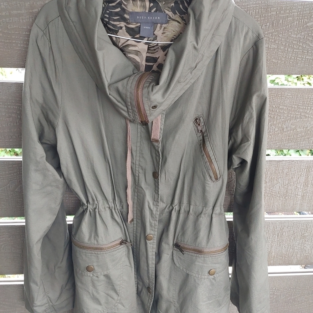 Suzy shier Military Green Women's Jacket, size M‎